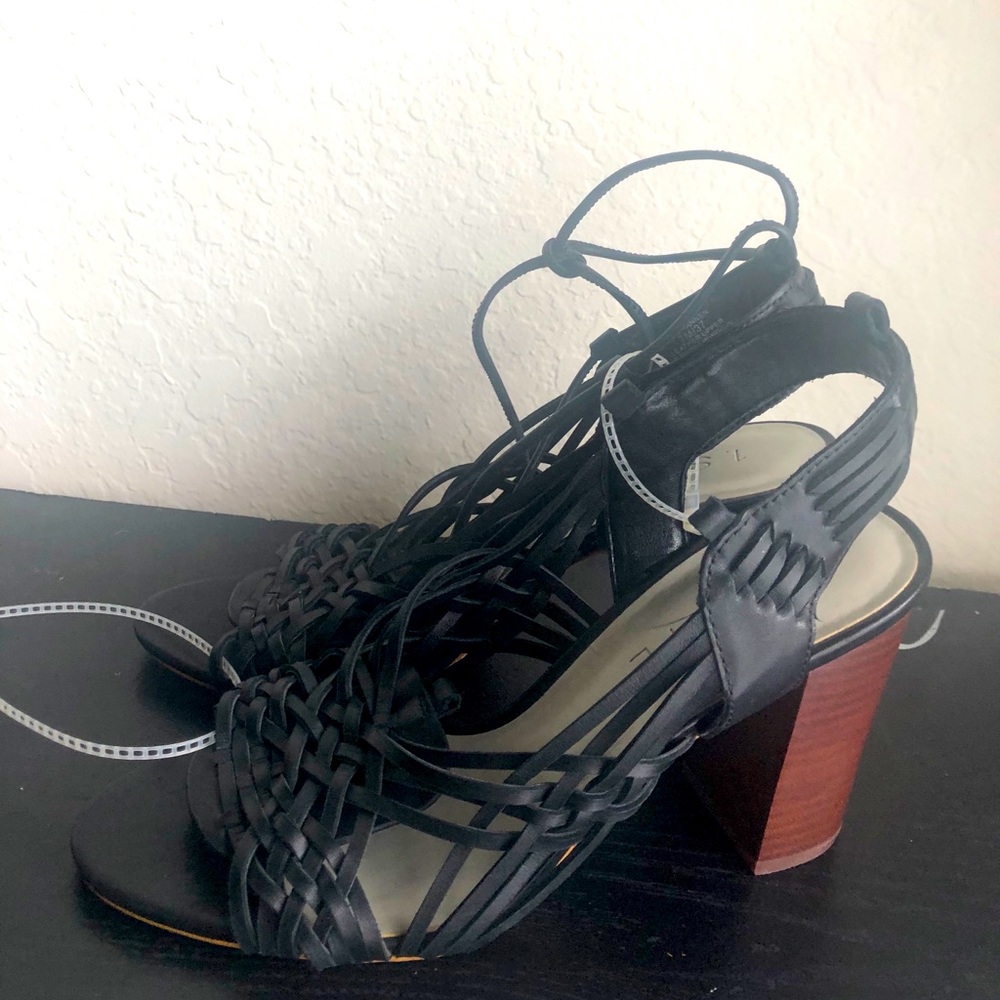 1 State Sandal Heel